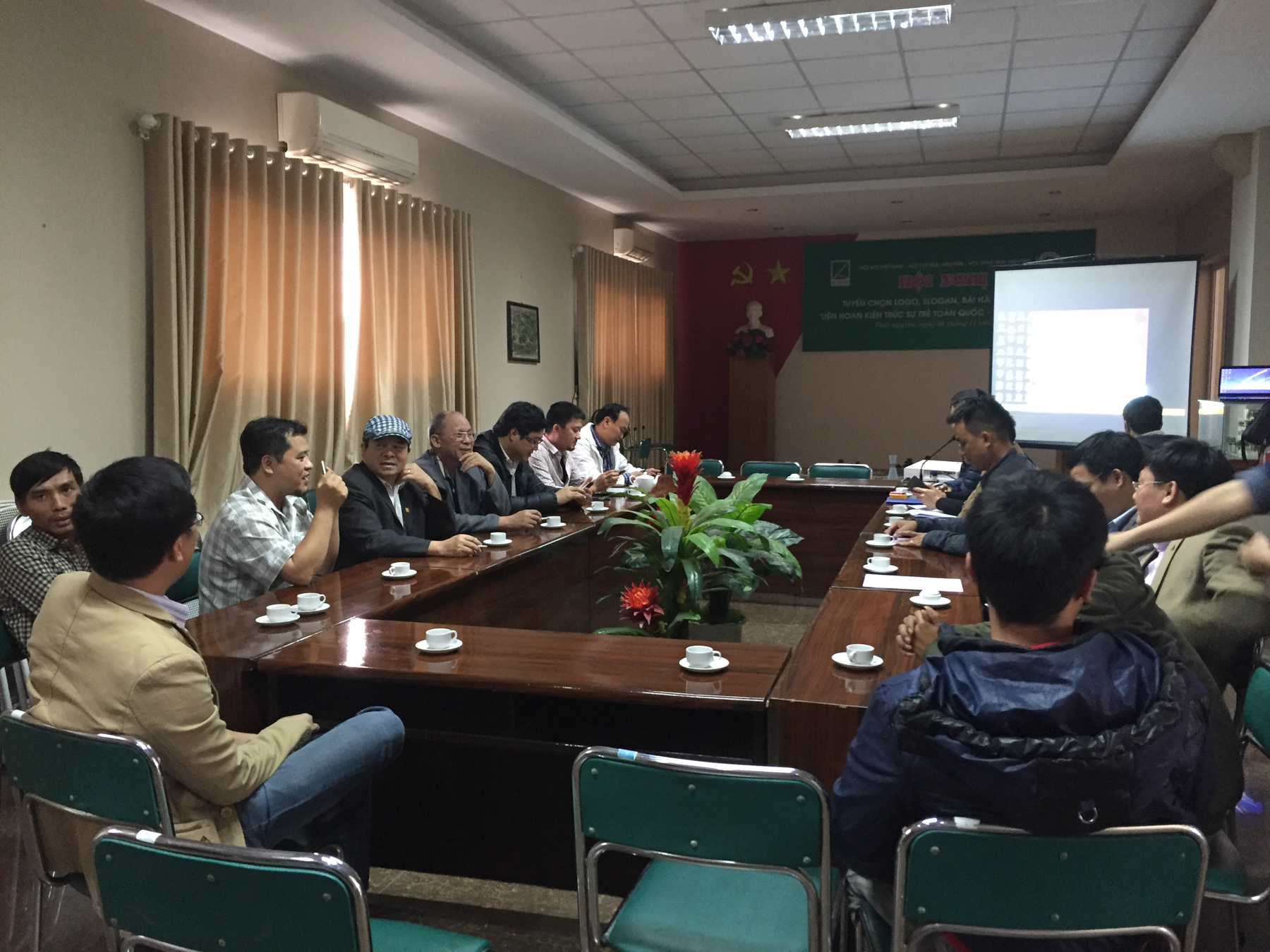 Ban điều hành CLB KTS trẻ họp tại Thái Nguyên