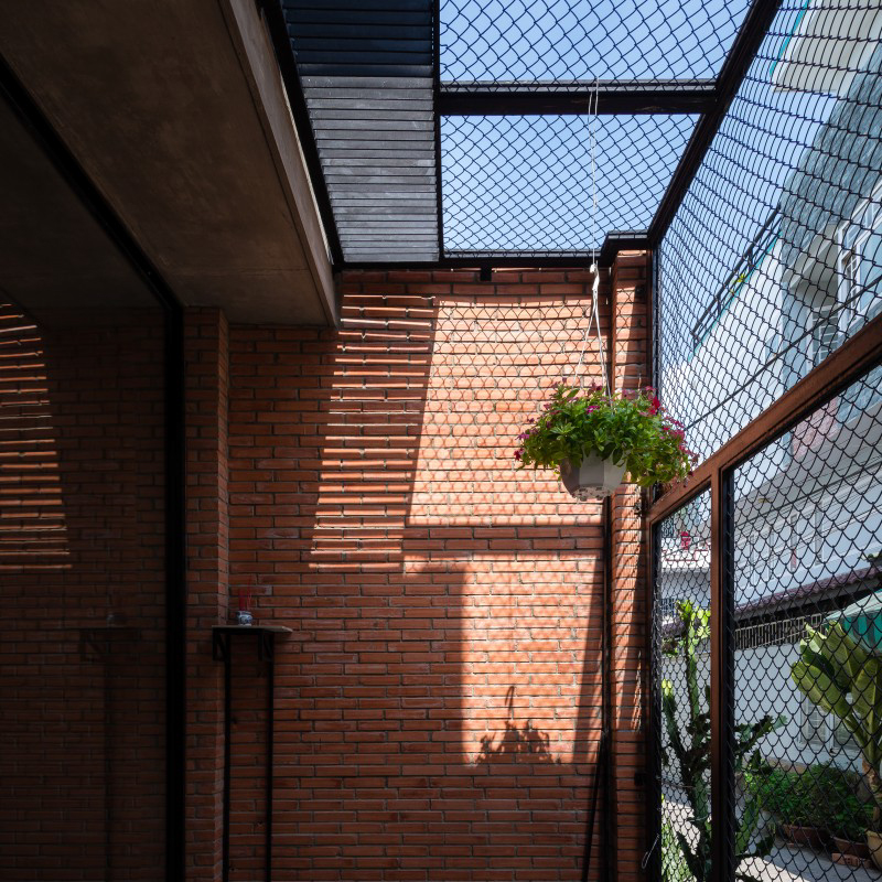 BT house-10
