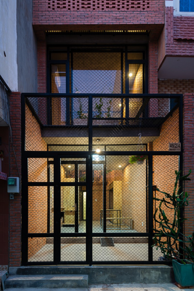 BT house-32