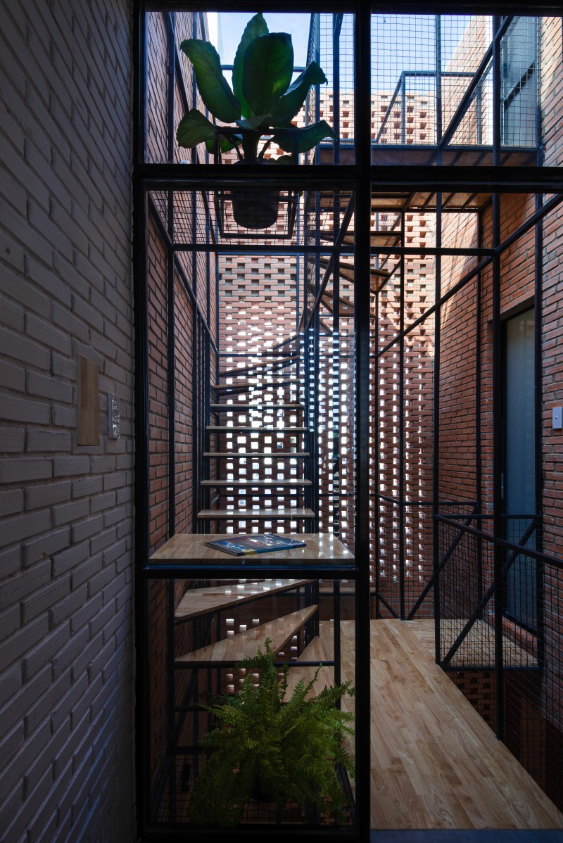 BT house-47