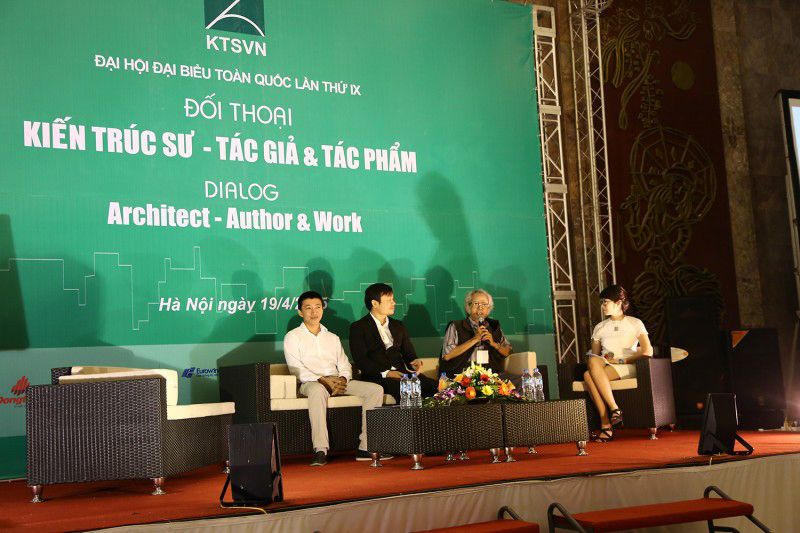 Từ trái qua phải: KTS Nguyễn Xuân Minh, KTS Võ Trọng Nghĩa, KTS Lê Hiệp tại Hội thảo 