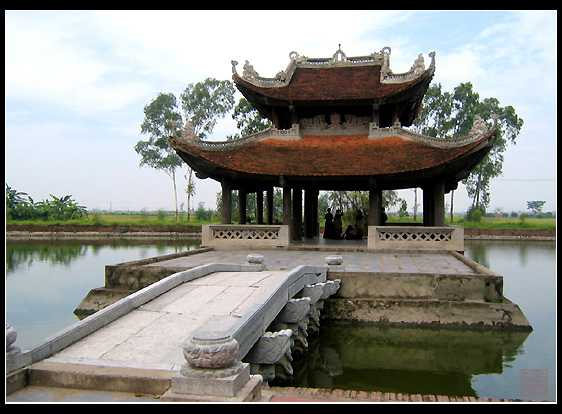 Thủy đình, Đền Đô, Bắc Ninh tương truyền được xây dựng trên dấu vết dòng Tiêu Tương ngày nay (Ảnh: nguồn internet).