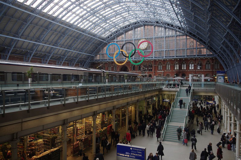 Hệ thống ngầm London là hệ thống vận chuyển nhanh lâu đời nhất. (Nguồn: https://vi.wikipedia.org/wiki/London)