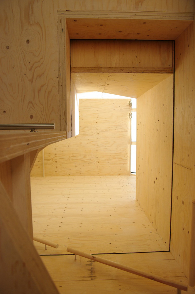 Hình dưới đây là tầng 1. Bạn có thể dễ dàng di chuyển giữa các tầng thông qua cầu thang.