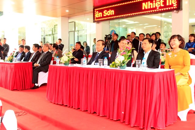 Khách mời tham dự Lễ kỷ niệm 15 năm ngày thành lập Công ty CP Viglacera Tiên Sơn.