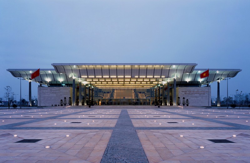 Trung tâm Hội nghị Quốc gia - Đơn vị Thiết kế: gmp International GmbH (Đức) - Ảnh: Christian Gahl Công trình đạt Giải Nhất tại Giải Kiến trúc quốc gia năm 2006