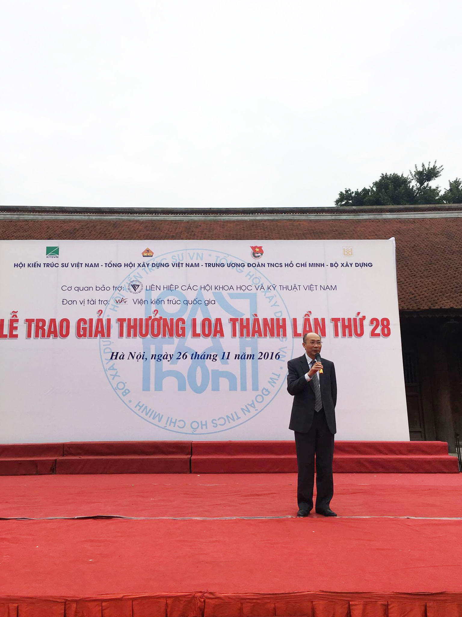 Phó chủ tịch Hội KTS Việt Nam - PGS. TS. KTS Nguyễn Quốc Thông phát biểu tại lễ trao giải
