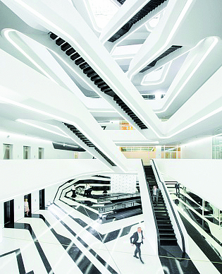 Hình 24: Ánh sáng nội thất bảo tàng Guggenheim Hermitage Vilnius, Lithuania.