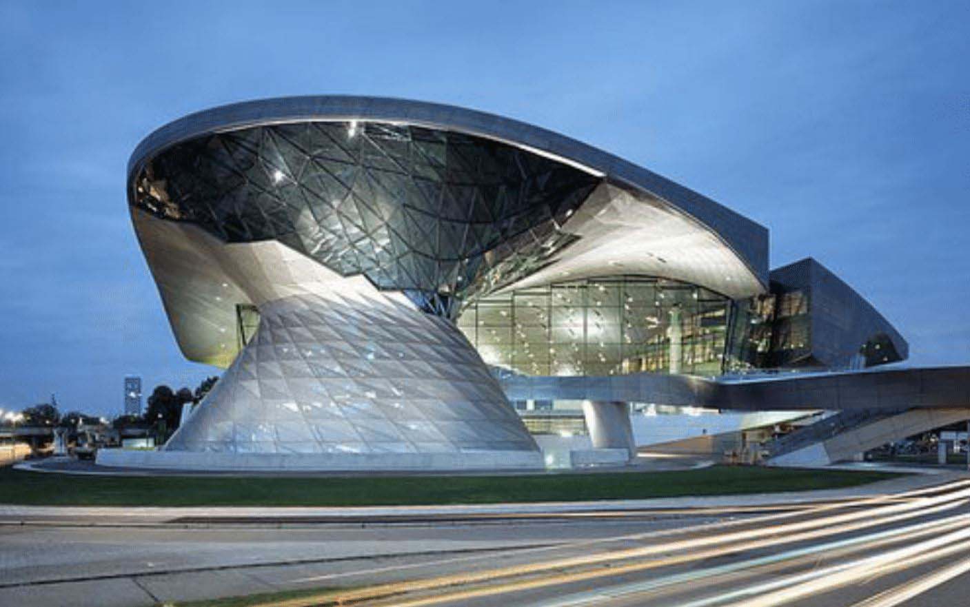 Hình 4: BMW World ở Munich, Đức