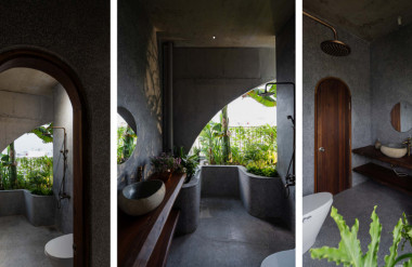 Các nhà vệ sinh khác cũng có những mảnh vườn bên trong.