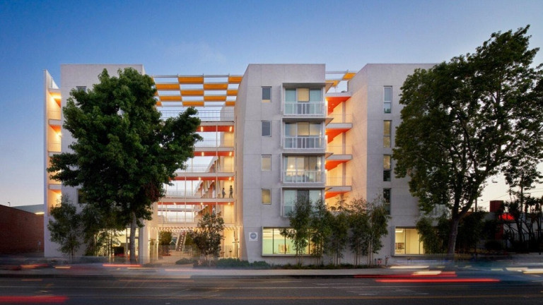 Khu nhà The Arroyo ở vừa túi tiền chất lượng cao với 64 căn hộ tại nội đô Santa Monica, Australia