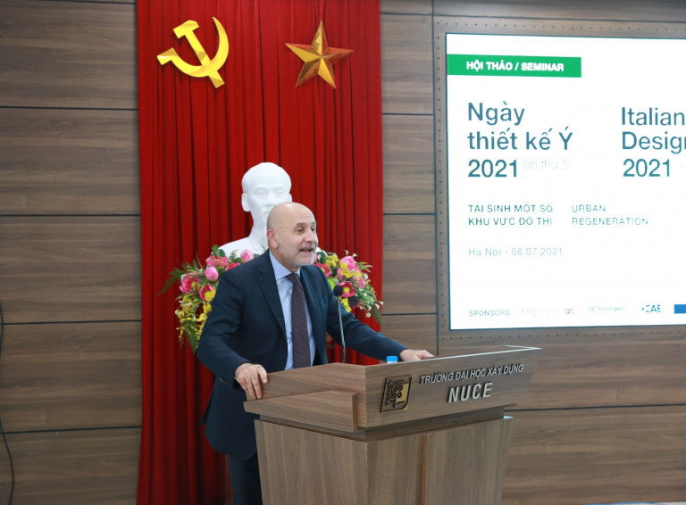 Ngài Antonio Alessandro, Đại sứ Ý tại Việt Nam chia sẻ: “Chúng tôi mong muốn tiếp cận với sinh viên, giáo viên, kiến trúc sư, các công ty trong lĩnh vực bất động sản và thiết kế. Mục tiêu của chúng tôi là cung cấp cho các kiến trúc sư trẻ Việt Nam và những người quan tâm đến lĩnh vực này một cái nhìn tổng thể về các xu hướng và giải pháp cho các dự án tái sinh đô thị ở Ý, ở Việt Nam và trên toàn thế giới”.