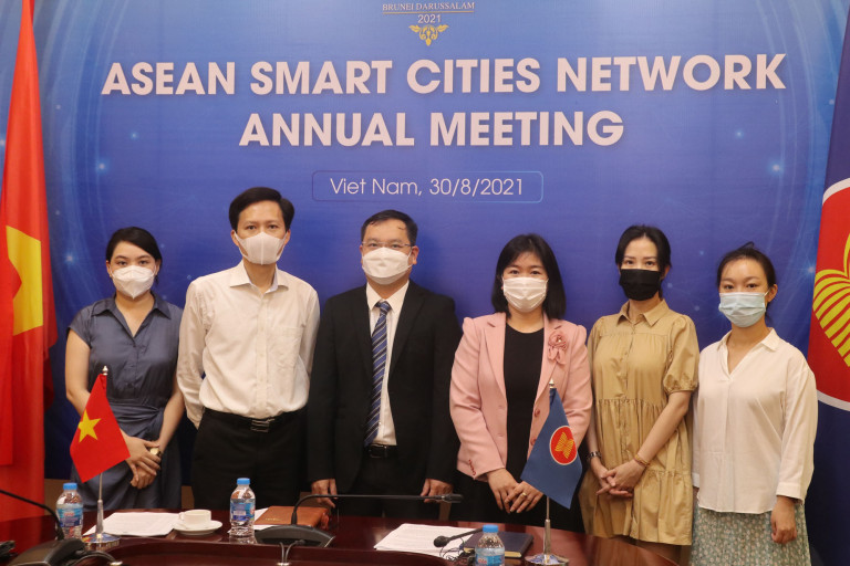 Đoàn đại biểu Việt Nam tham dự Hội nghị.