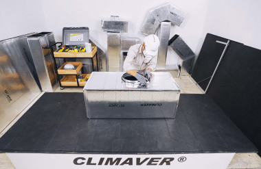 Ống gió HVAC Climaver được thi công ngay tại công trình nhờ vật liệu nhẹ và linh hoạt