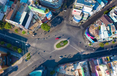 Ngã sáu Phù Đổng, quận 1, TP.HCM trong những ngày giãn cách xã hội. Ảnh: Hữu Khoa