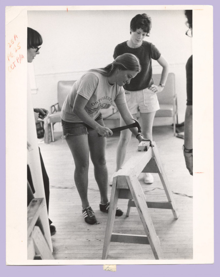 “Fantasy Workshop” của Birkby cùng cộng tác viên Leslie Kanes Weisman. Ảnh: Women’s School of Planning and Architecture Records, Sophia Smith Collection, Smith College.