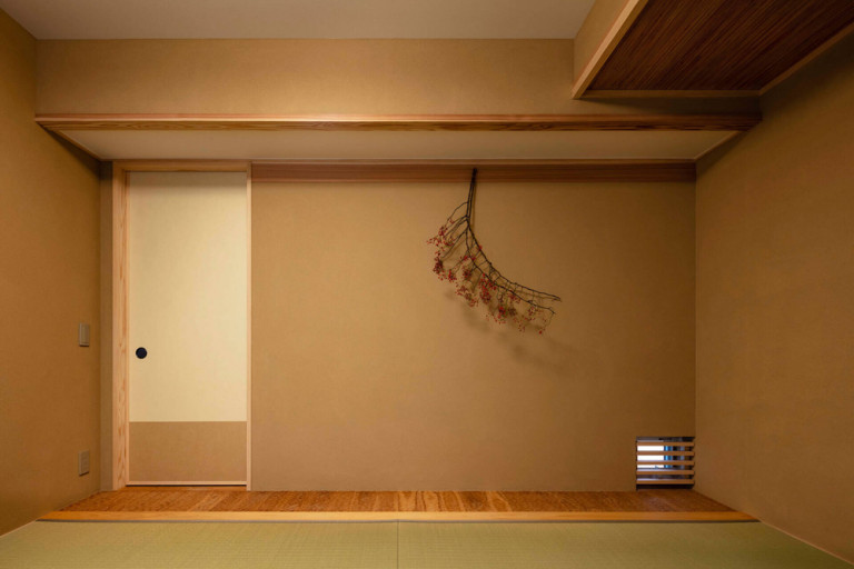 Tổng thể House in Matsuyama mang một phong cách tối giản và tinh tế, pha chút nét thiền tịnh 