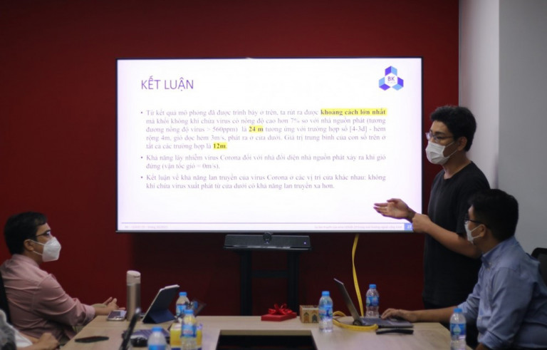 Sinh viên trình bày các kết quả nghiên cứu bước đầu với hội đồng chuyên môn (Nguồn: Civil Engineering Media Department)