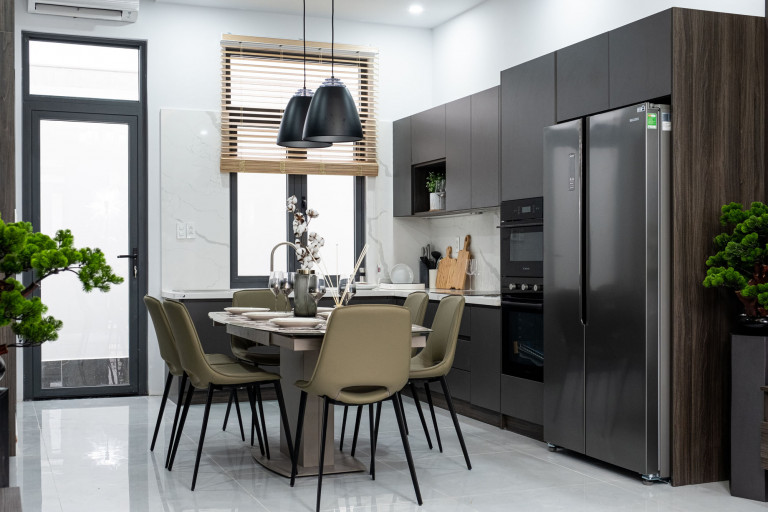 Chú ý đến màu sắc và cách bố trí các thiết bị bếp mang đến may mắn, thuận lợi cho gia chủ