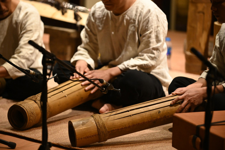 Hành trình nghệ thuật kì thú bắt đầu từ cây đàn Đó