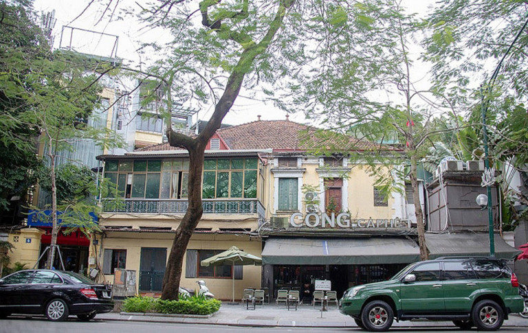 Các căn biệt thự ngày nay mất đi những nét kiến trúc vốn có.