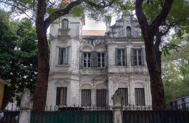 Ngôi biệt thự số 51 Trần Hưng Đạo vẫn được sử dụng làm trụ sở của Liên hiệp các Hội Văn học Nghệ thuật Việt Nam.