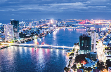 Dù còn nhiều điểm chưa hoàn thiện, việc quy hoạch không gian quanh sông Hàn mang lại cho Đà Nẵng một diện mạo mới.