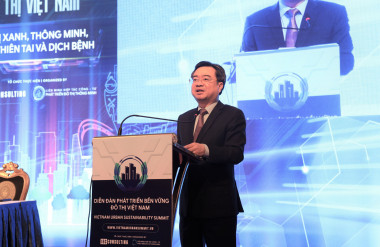 Bộ trưởng Bộ Xây dựng Nguyễn Thanh Nghị phát biểu tại diễn đàn.