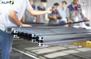 Mỗi cá nhân đều ý thức được chuỗi giá trị cốt lõi Tập đoàn đề ra, cùng nhau xây dựng chất sống trên tinh thần chung là tiên phong, chuyên nghiệp, kiên cường và tràn đầy sức trẻ.