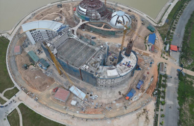 Dự án Cung Thiếu nhi mới được xây dựng tại công viên và hồ điều hòa CV1, với vị trí giáp ranh thuộc địa bàn 2 quận Cầu Giấy và Nam Từ Liêm. Ảnh: Hữu Chánh