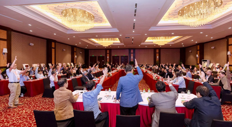 Hội nghị biểu quyết về công tác nhân sự 