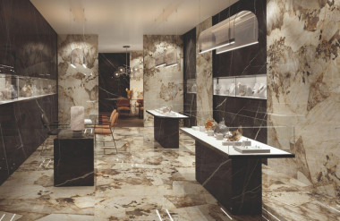 Không gian trưng bày trang sức ấn tượng nhờ gạch marble Patagonia màu sa mạc.