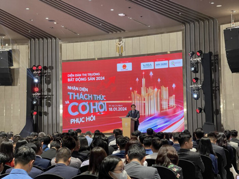 Ông Hoàng Hải, Cục trưởng Cục Quản lý Nhà và thị trường Bất động sản (Bộ Xây dựng), chia sẻ góc nhìn về thị trường bất động sản. (Ảnh: Hồng Vịnh).