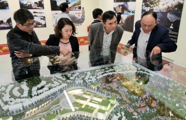 Trưng bày lấy ý kiến phương án kiến trúc khu vực đồi Dinh (TP Đà Lạt, Lâm Đồng) đã được nhiều ý kiến chuyên gia LLPBKT và cộng đồng đóng góp trong năm 2020 và 2021 (nguồn ảnh: internet)
