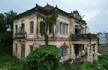 Biệt thự cổ Võ Hà Thanh nằm ven sông Đồng Nai