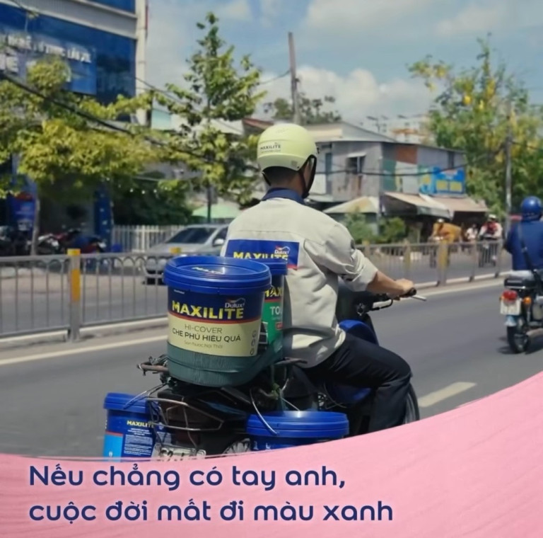 Video “Chuyện Đời Thợ Sơn” tôn vinh những khoảnh khắc làm nghề chăm chỉ và tâm huyết của những anh em nghề sơn.