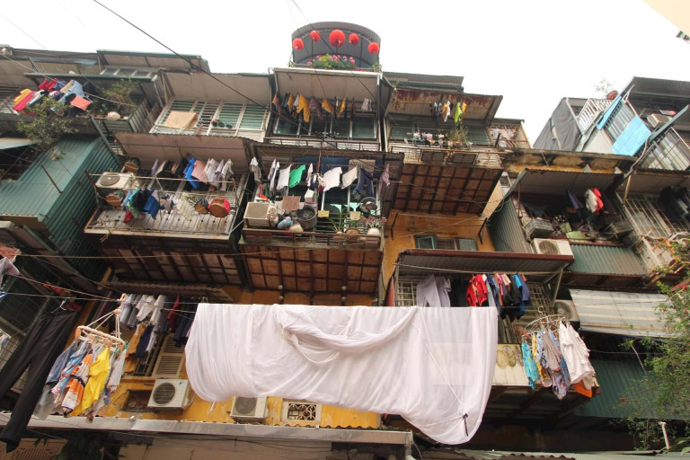 Khu Tập thể số 8 Trần Quốc Toản (phường Hàng Bài, quận Hoàn Kiếm, Hà Nội) xây dựng từ những năm 1960. Ảnh: Báo Đại Đoàn Kết