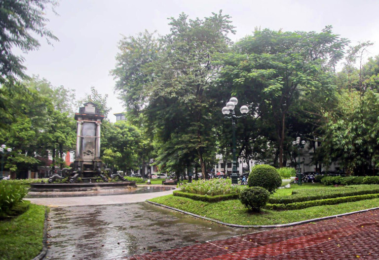 Vườn hoa Con Cóc Diên Hồng