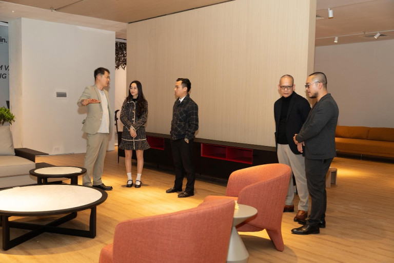 Khách hàng đã được trải nghiệm các sản phẩm nội thất chất lượng cao, tích hợp công nghệ để nâng cao chất lượng cuộc sống.