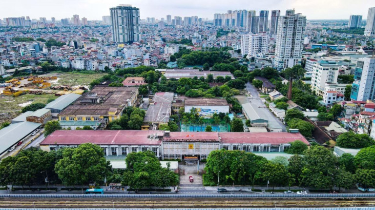 Nhà máy Thuốc lá Thăng Long với nhiều công trình nhà xưởng có giá trị kiến trúc mang phong cách tiêu biểu cho giai đoạn phát triển của kiến trúc công nghiệp Việt Nam từ thập niên 60 đến cuối thế kỷ XX. (Ảnh: Minh Hoàng)