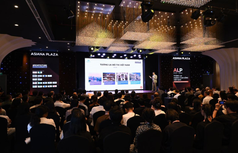 Hội thảo giữa kỳ thu hút hơn 100 khách mời là các kiến trúc sư, nhà thiết kế, các chuyên gia đa ngành