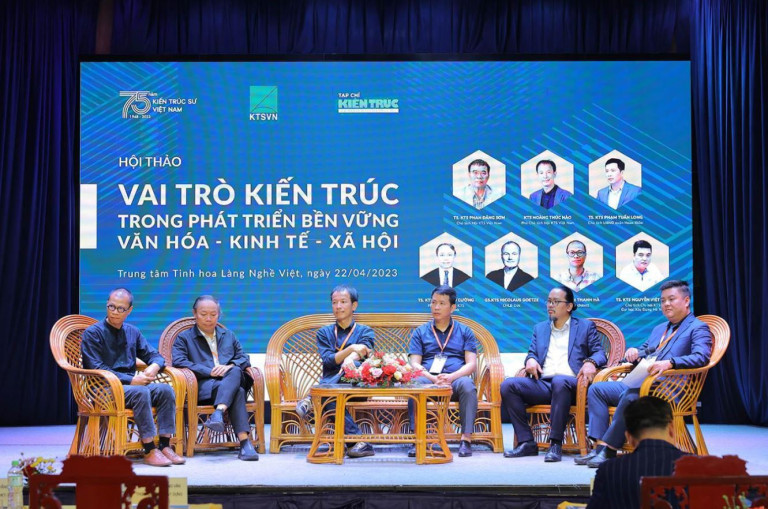 Đại diện Hội Kiến trúc sư Việt Nam tham gia Hội thảo thảo luận về sự phát triển của kiến trúc Việt Nam trong tương lai, tập trung vào phát triển bền vững và các quan điểm về quy hoạch cùng phát triển đô thị