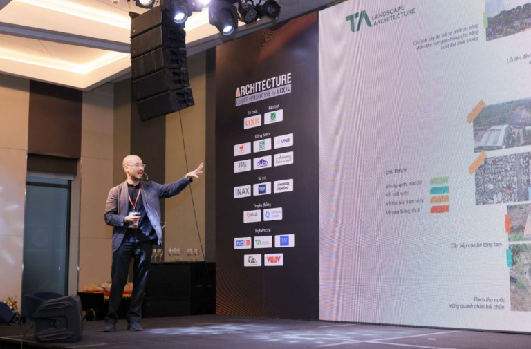 KTS Vũ Việt Anh - Đại diện TA Landscape Architecture Vietnam trình bày nghiên cứu “Chuyển hóa bãi chôn lấp thành công viên xanh”