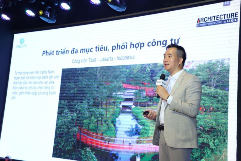 Ông Nguyễn Đỗ Dũng thuyết trình về chủ đề “Tái sinh đô thị bền vững” tại Hội thảo “Đổi mới đô thị - Những ý tưởng đầu tiên”