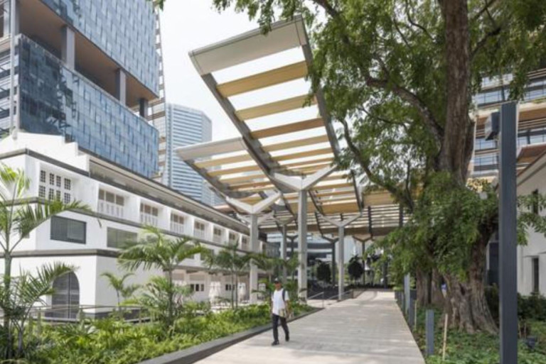Tòa nhà South Beach Tower tại Singapore tích hợp một số công trình di sản vào trong một quần thể hiện đại. Ảnh: Nigel Young