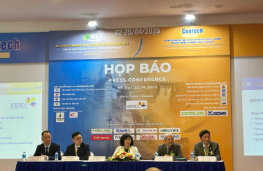 Họp báo Triển lãm, với sự tham dự của lãnh đạo từ những đơn vị tổ chức, phối hợp và hỗ trợ