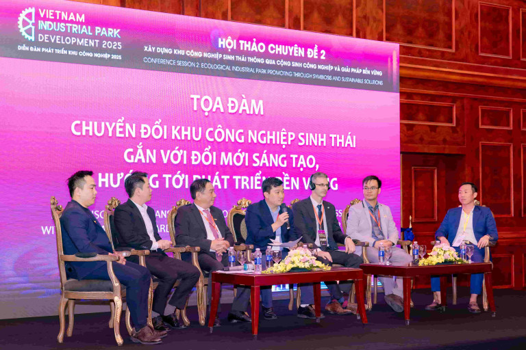 Buổi toạ đàm diễn ra trong khuôn khổ Hội thảo chuyên đề 2