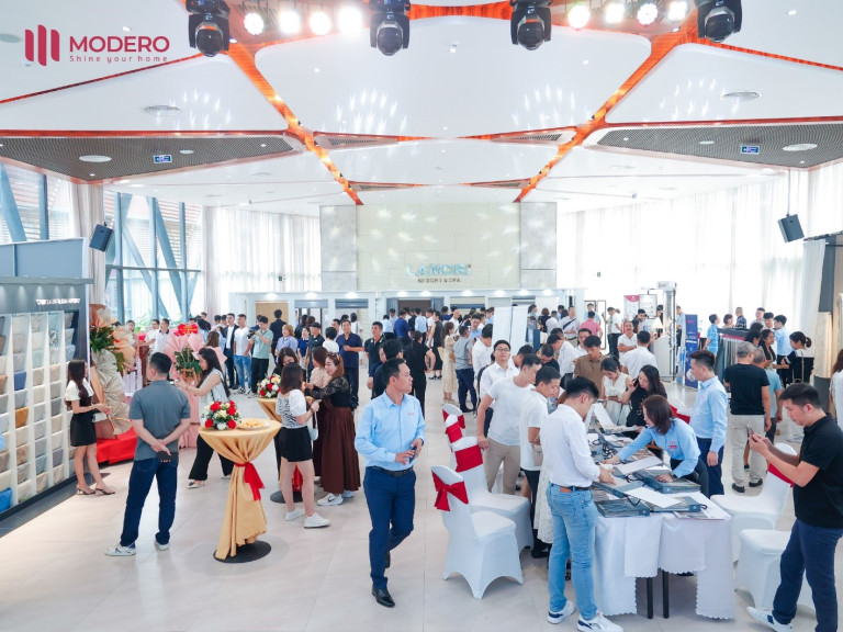Lễ ra mắt Bộ sưu tập MODERO 2025 đánh dấu bước tiến vượt trội của MODERO trong hành trình ứng dụng công nghệ cao vào lĩnh vực mành rèm nội thất.