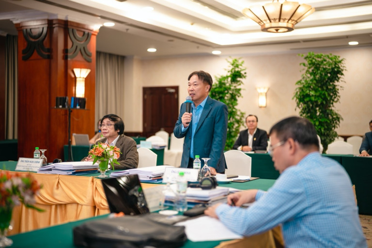 Ông Lê Tự Minh - Chủ tịch Hội đồng Quản trị Công ty Cổ phần Đầu tư IMG, Phó Chủ tịch Hội đồng Chấm Thi - phát biểu khai mạc