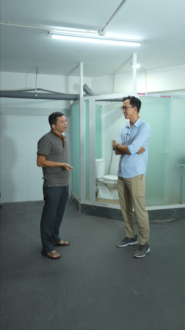 Không cần phải thi công phức tạp, anh Tân đã giải quyết triệt để bài toán thoát thải tầng hầm nhờ vào Sanitoilet